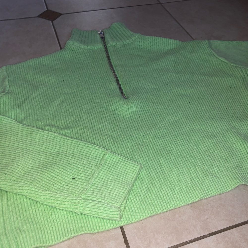 UO Cropped sweater